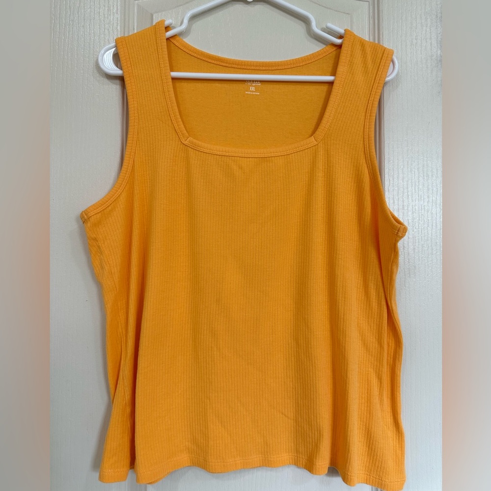 a.n.a Womens Square Neck Sleeveless Tank Top. Orange. Size XXL.